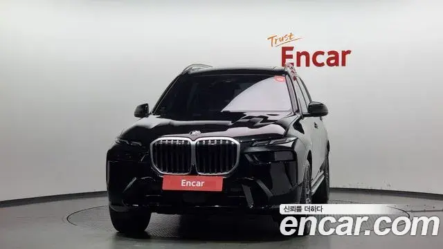 BMW X7 2023 — Photo 3/20