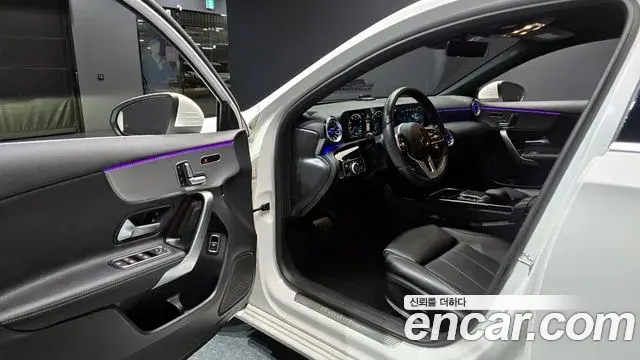 Mercedes-Benz A-Class 2022 — Фото 11/20