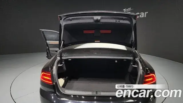 Volkswagen Passat GT 2018 — ფოტო 8/20