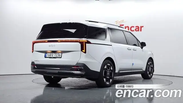 Kia Carnival 2024 — Photo 2/20