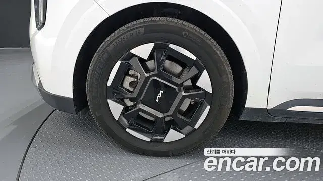 Kia Carnival 2024 — Photo 5/20