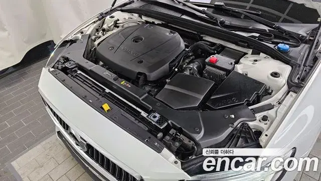 Volvo S60 2020 — Photo 14/20