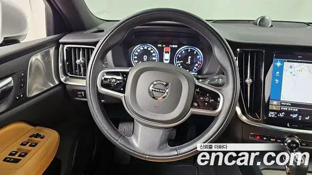 Volvo S60 2020 — Photo 3/20