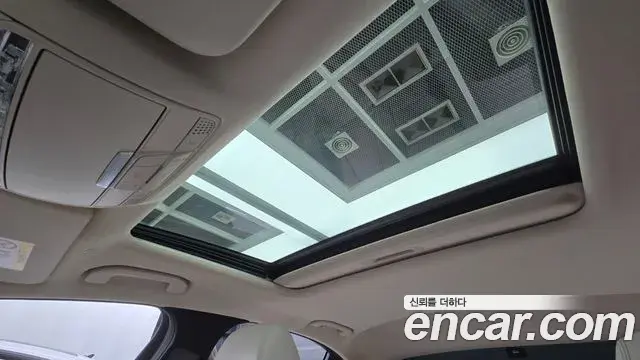 Mercedes-Benz E-Class 2021 — Photo 14/20