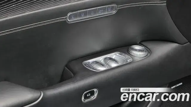 Genesis G90 2022 — Photo 19/20