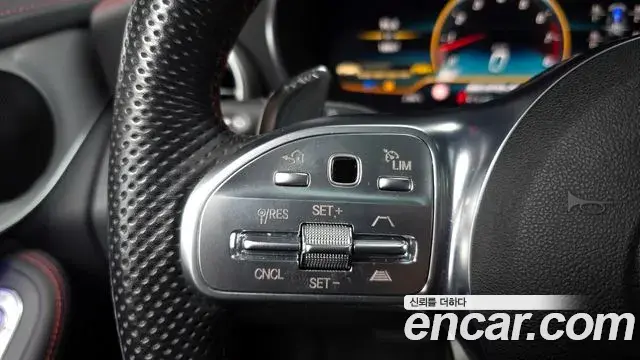 Mercedes-Benz GLC-Class 2022 — Photo 17/20
