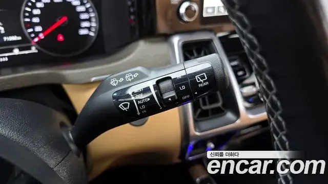 Kia Sorento 2022 — Şəkil 16/20