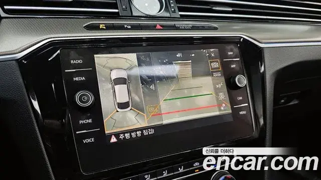 Volkswagen Arteon 2019 — Şəkil 12/20