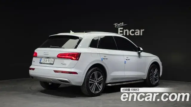Audi Q5 2020 — Photo 4/20