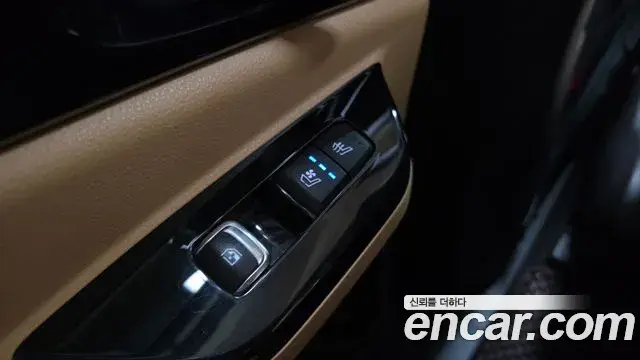 Kia Carnival 2022 — Şəkil 18/20