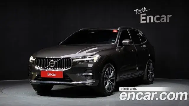 Volvo XC60 2022 — Photo 1/20