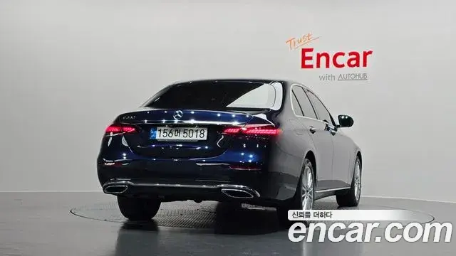 Mercedes-Benz E-Class 2022 — Фото 4/20