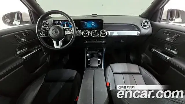 Mercedes-Benz GLB-Class 2020 — Фото 7/20