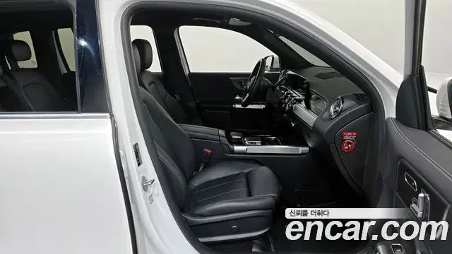 Mercedes-Benz GLB-Class 2020 — Фото 11/20