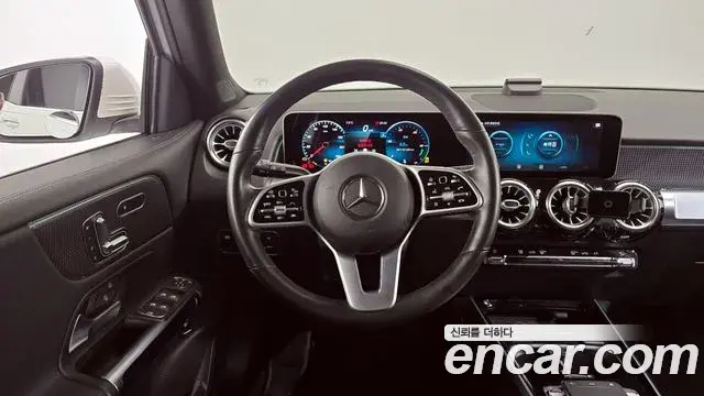 Mercedes-Benz GLB-Class 2020 — Фото 13/20