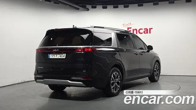 Kia Carnival 2021 — Photo 2/20