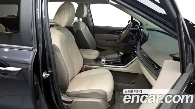 Kia Carnival 2021 — Photo 11/20
