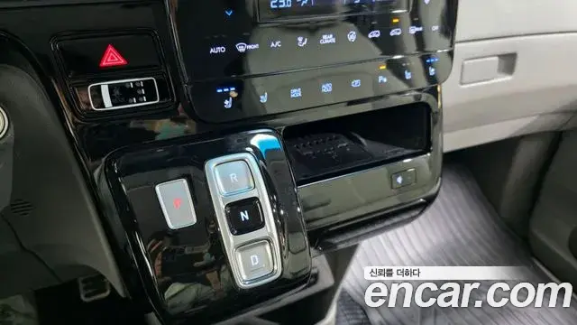 Hyundai Staria 2022 — Şəkil 9/20