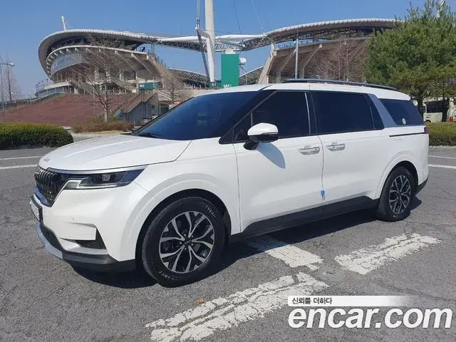 Kia Carnival 2022 — Photo 2/20