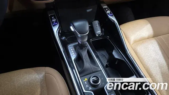 Kia Sorento 2022 — ფოტო 5/20