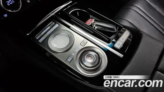 Genesis Electrified G80 2020 — Şəkil 9/20