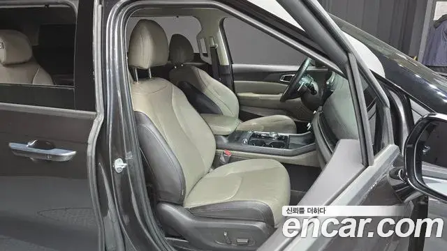 Kia Carnival 2024 — Photo 12/20