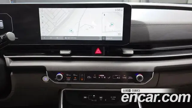 Kia Carnival 2024 — Photo 16/20