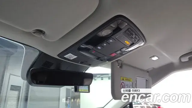 Kia Carnival 2024 — Photo 18/20
