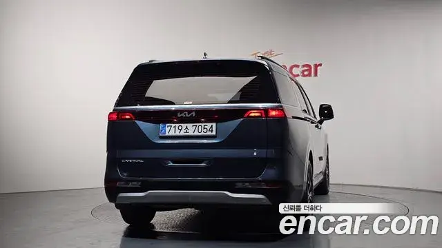 Kia Carnival 2021 — Фото 4/20