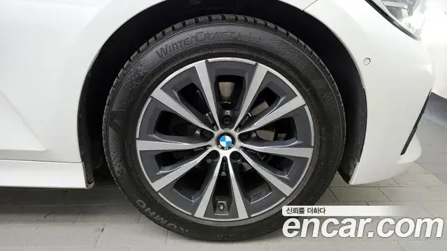 BMW 3 Series 2019 — Şəkil 2/35