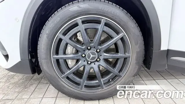 Mercedes-Benz GLA-Class 2023 — Photo 14/20