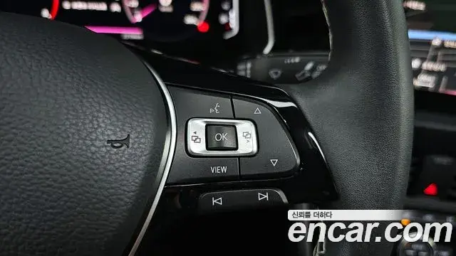 Volkswagen Jetta 2021 — ფოტო 18/34