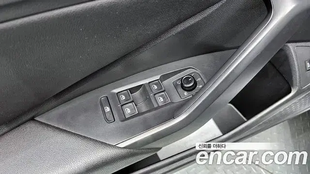 Volkswagen Jetta 2021 — ფოტო 2/34