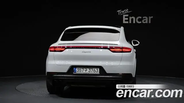 Porsche Cayenne 2020 — Photo 4/20