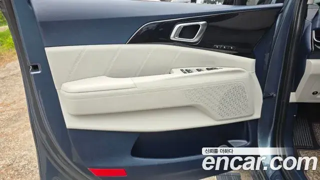 Kia Carnival 2024 — Photo 14/31