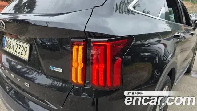 Kia Sorento 2021 — Şəkil 28/30