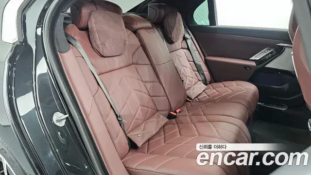 BMW 7 Series 2023 — Photo 11/20