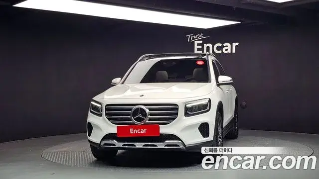 Mercedes-Benz GLB-Class 2024 — Photo 3/20