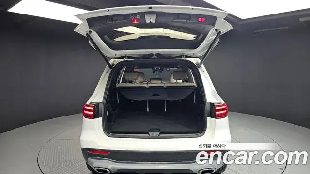 Mercedes-Benz GLB-Class 2024 — Photo 20/20