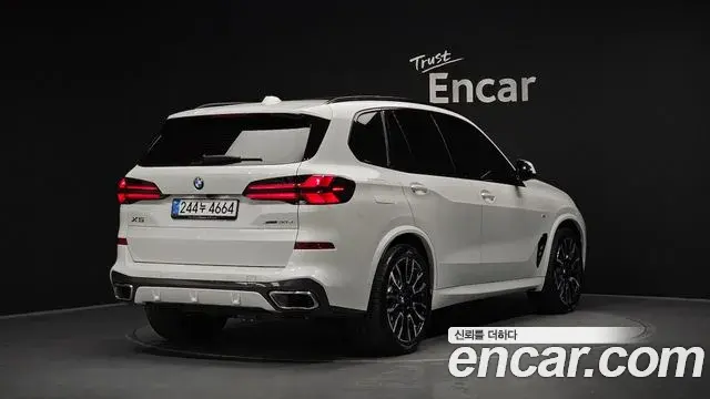 BMW X5 2025 — ფოტო 22/33