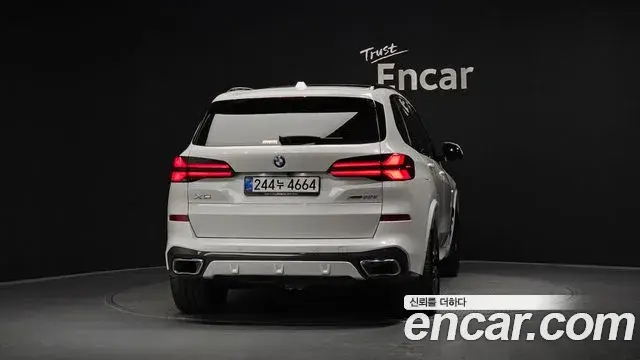 BMW X5 2025 — ფოტო 13/33