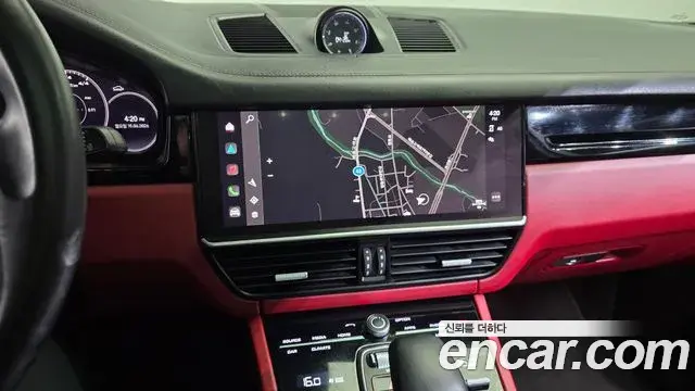 Porsche Cayenne 2023 — Photo 12/20