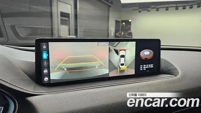 Genesis Electrified G80 2022 — Photo 16/20