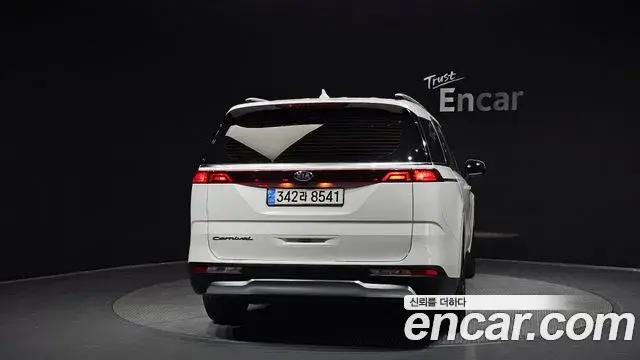 Kia Carnival 2021 — Photo 4/20