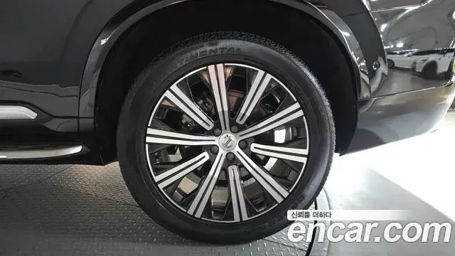 Volvo XC90 2020 — Photo 7/31