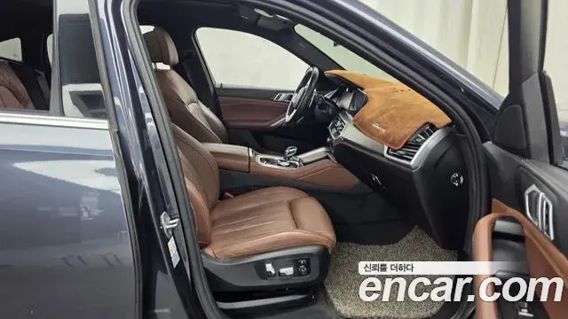 BMW X6 2021 — Photo 11/20