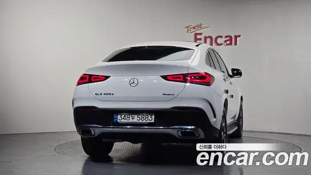 Mercedes-Benz GLE-Class 2021 — Photo 4/20