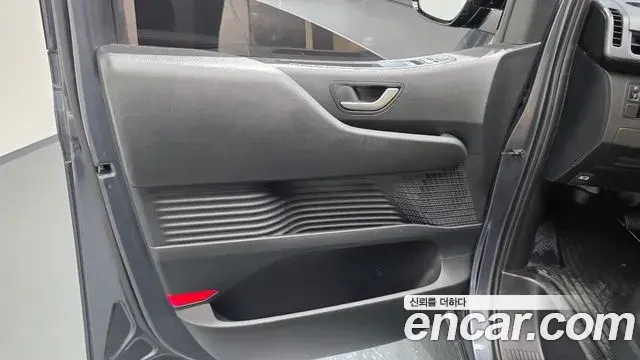 Hyundai Staria 2022 — Şəkil 19/31