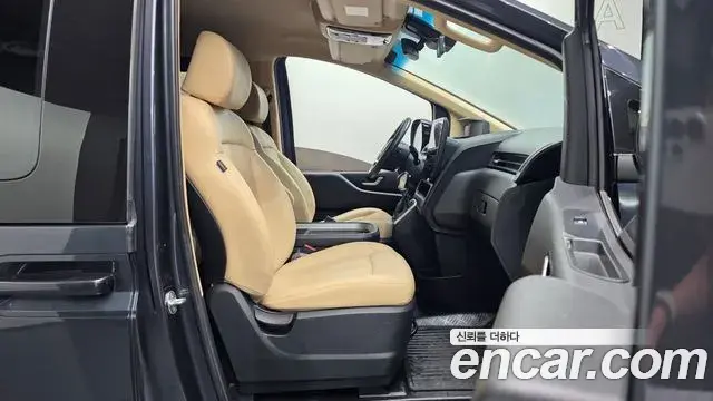 Hyundai Staria 2022 — Şəkil 4/31