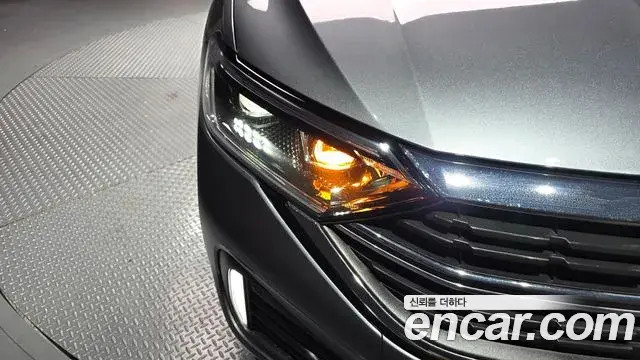 Volkswagen Jetta 2024 — Photo 10/28